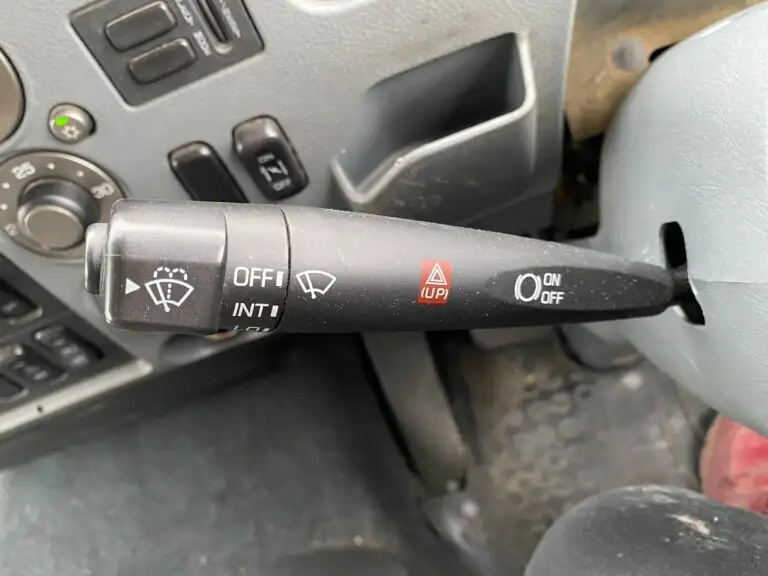 三菱 ファイター 中型/増トン 平ボディ ベッド QKG-FK62FZの中古トラック画像13