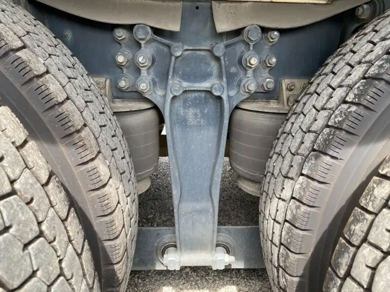 いすゞ ギガ 大型 タンク車 バルク QKG-CYL77Aの中古トラック画像20