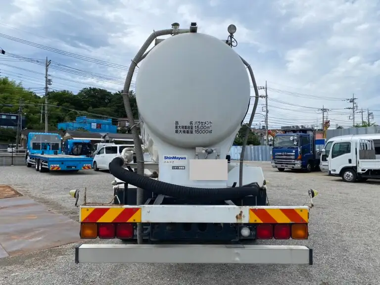 いすゞ ギガ 大型 タンク車 バルク QKG-CYL77Aの中古トラック画像4