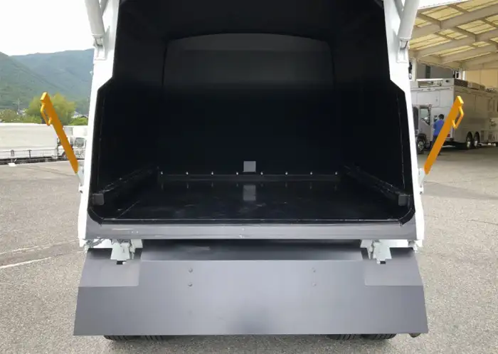 三菱 キャンター 小型 パッカー車 プレス式 2RG-FEAV0の中古トラック画像9