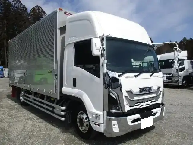 いすゞ フォワード 中型/増トン ウイング エアサス ベッドの中古トラック画像2