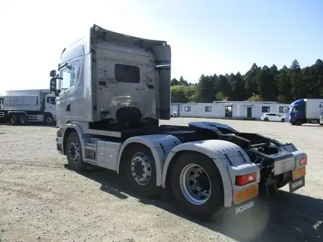 スカニア トラック 大型 トラクター ハイルーフ 2デフの中古トラック画像4