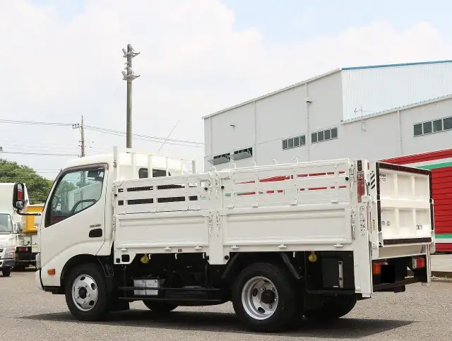 日野 デュトロ 小型 平ボディ パワーゲート 床鉄板の中古トラック画像5