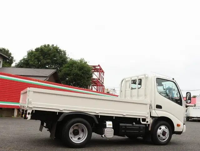 トヨタ トヨエース 小型 平ボディ TKG-XZU675 H31/R1の中古トラック画像3