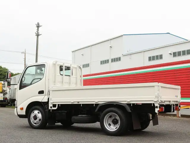 トヨタ トヨエース 小型 平ボディ TKG-XZU675 H31/R1の中古トラック画像4