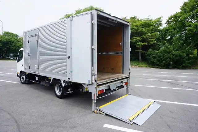 トヨタ ダイナ 小型 アルミバン パワーゲート 床鉄板の中古トラック画像7