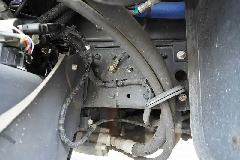 三菱 キャンター 小型 高所・建柱車 高所作業車 電工仕様の中古トラック画像18