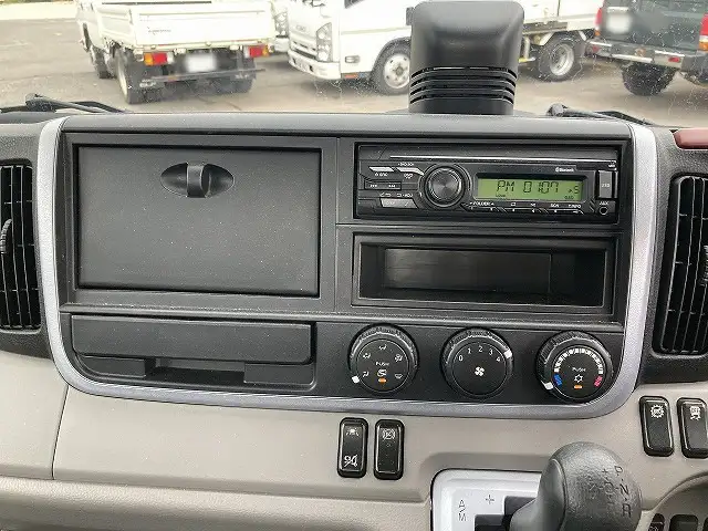 三菱 キャンター 小型 平ボディ 2RG-FBA20 R2の中古トラック画像13
