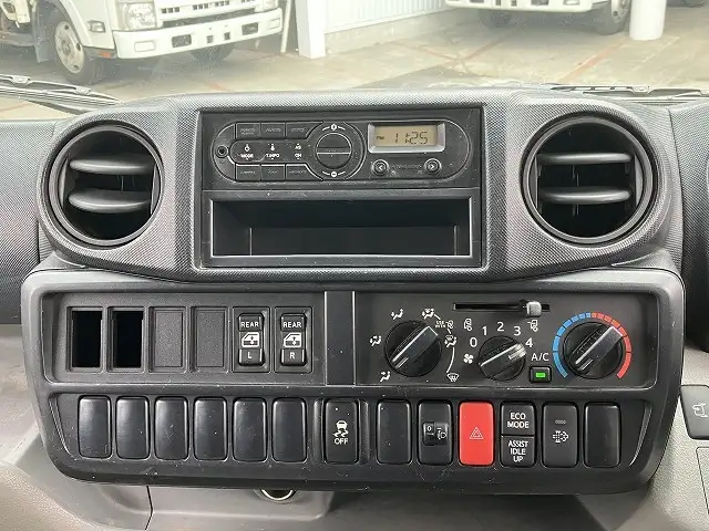 日野 デュトロ 小型 平ボディ Wキャブ TKG-XZU605Mの中古トラック画像13
