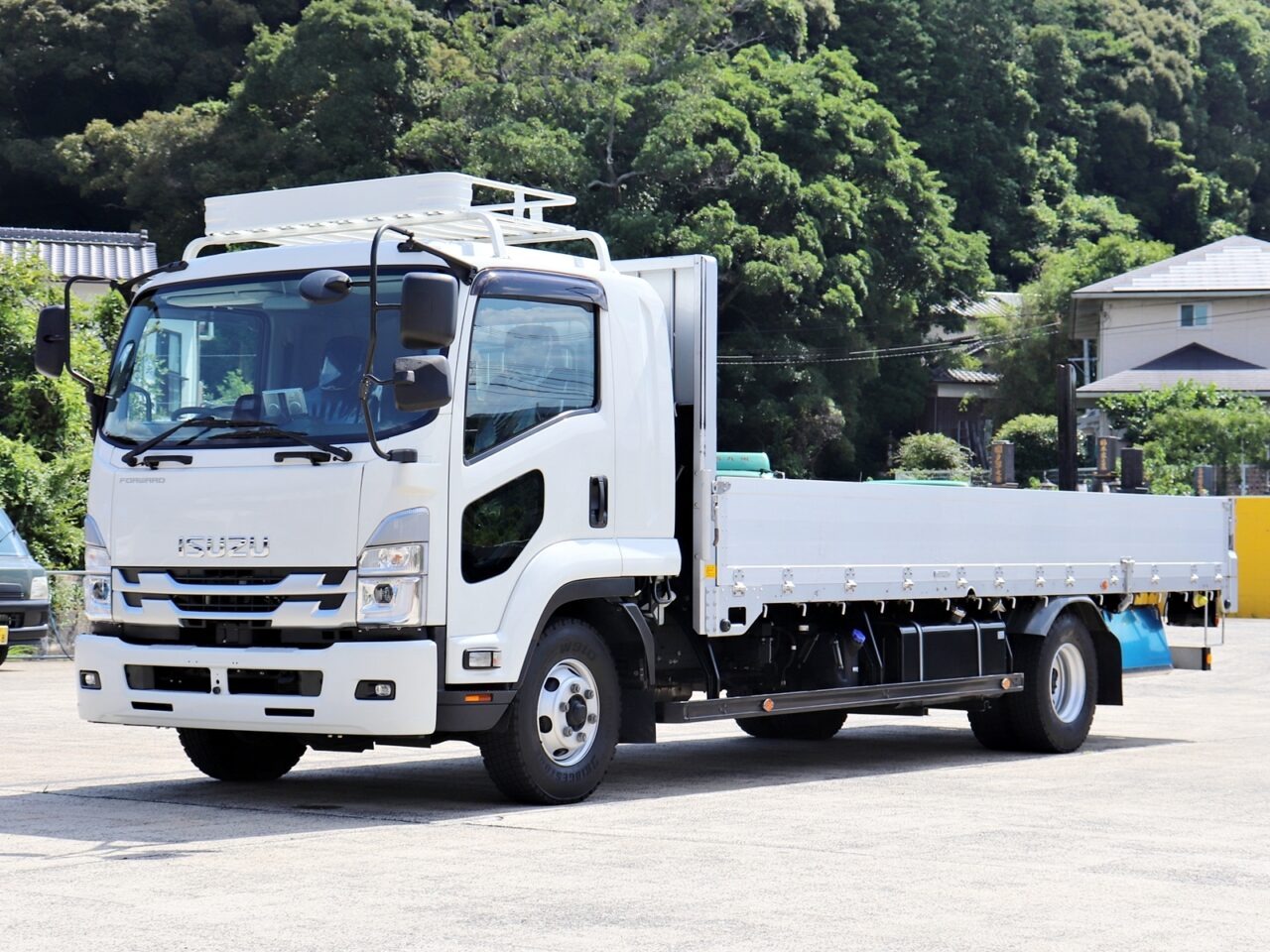 いすゞ フォワード 中型/増トン 平ボディ アルミブロック ベッド の中古トラック【車両No.122218】