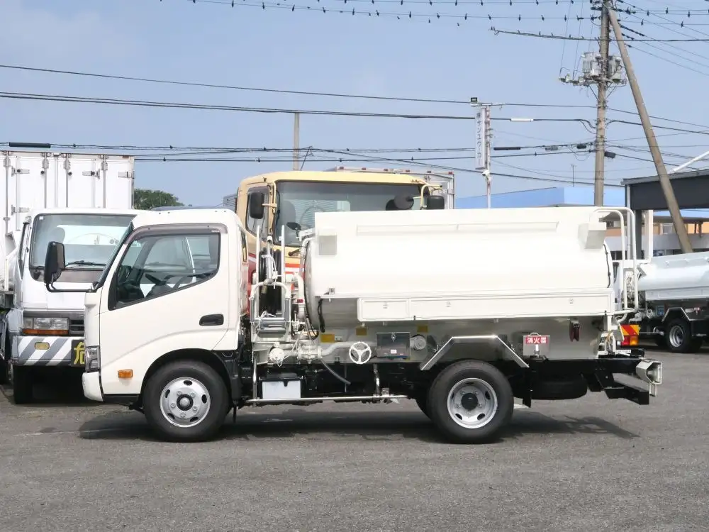 日野 デュトロ 小型 タンク車 ローリー 2KG-XZU600Hの中古トラック画像6