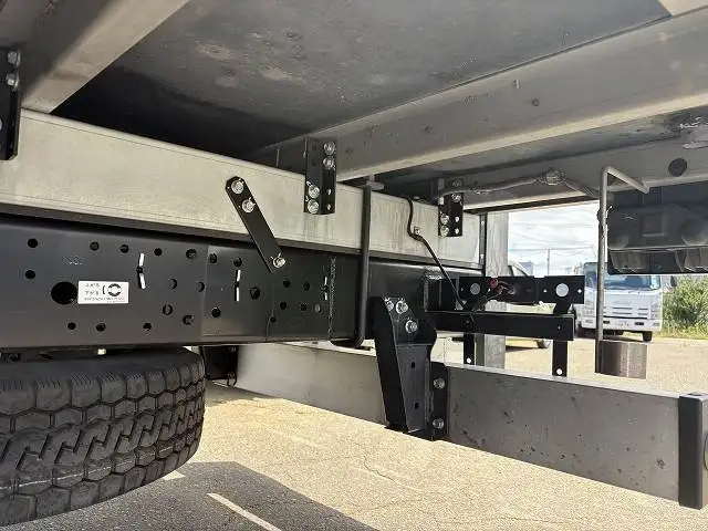 いすゞ エルフ 小型 冷凍冷蔵 低温 床アルミの中古トラック画像像17