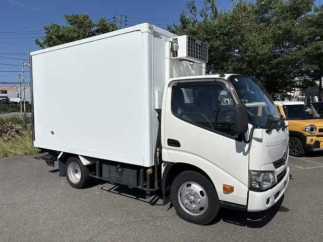 日野 デュトロ 小型 冷凍冷蔵 中温 床ステンの中古トラック画像3