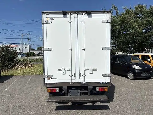 日野 デュトロ 小型 冷凍冷蔵 中温 床ステンの中古トラック画像6