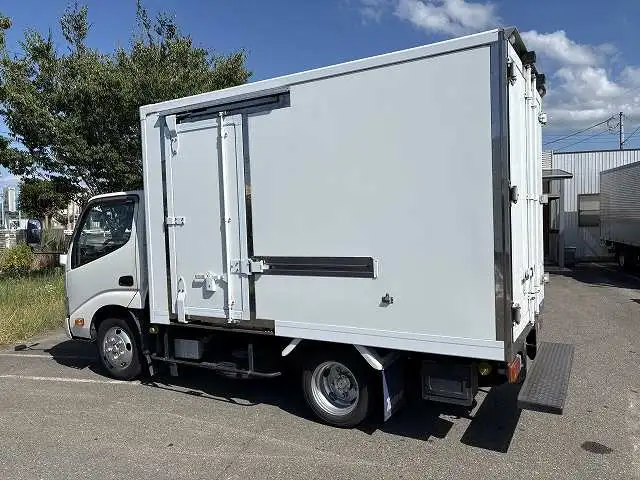 日野 デュトロ 小型 冷凍冷蔵 中温 床ステンの中古トラック画像7