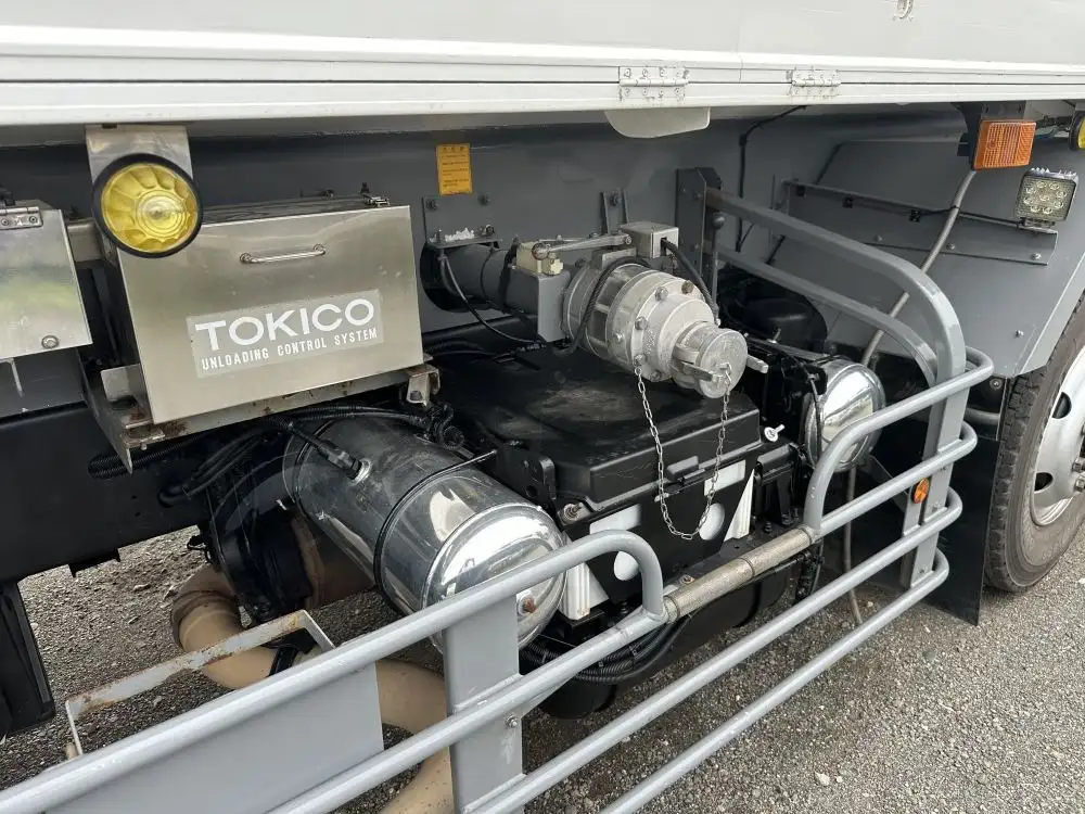 日野 プロフィア 大型 タンク車 ローリー BDG-GN1APYAの中古トラック画像9