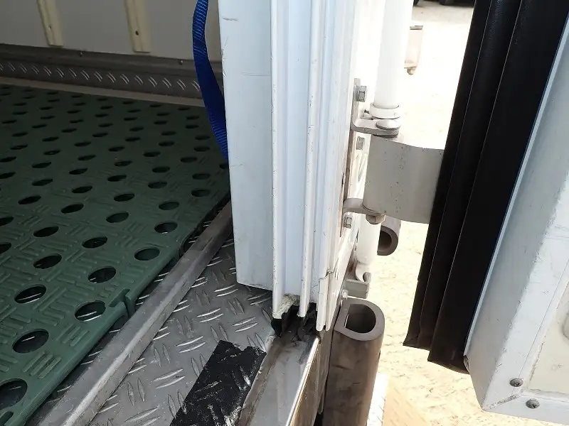 日野 デュトロ 小型 冷凍冷蔵 低温 スタンバイの中古トラック画像8