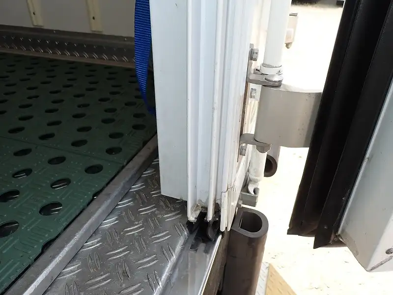 日野 デュトロ 小型 冷凍冷蔵 低温 スタンバイの中古トラック画像8
