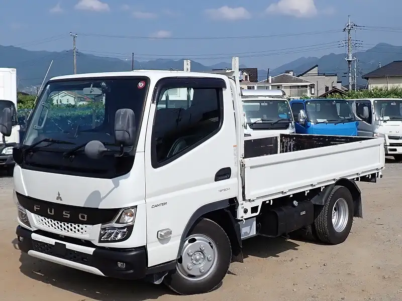三菱 キャンター 小型 平ボディ 床鉄板 2TG-FDA00の中古トラック画像1