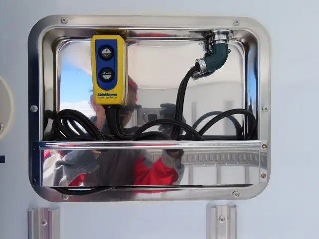 日野 デュトロ 小型 冷凍冷蔵 パワーゲート スタンバイの中古トラック画像9