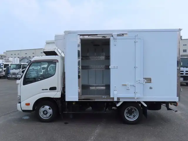 日野 デュトロ 小型 冷凍冷蔵 低温 床ステンの中古トラック画像7