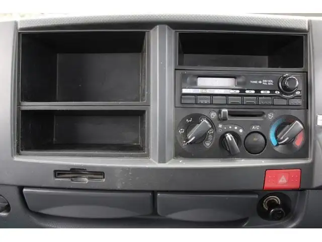 いすゞ エルフ 小型 平ボディ パワーゲート 床鉄板の中古トラック画像14
