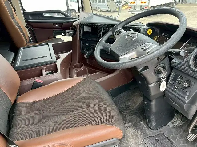日野 プロフィア 大型 トラクター ハイルーフ 1デフの中古トラック画像11