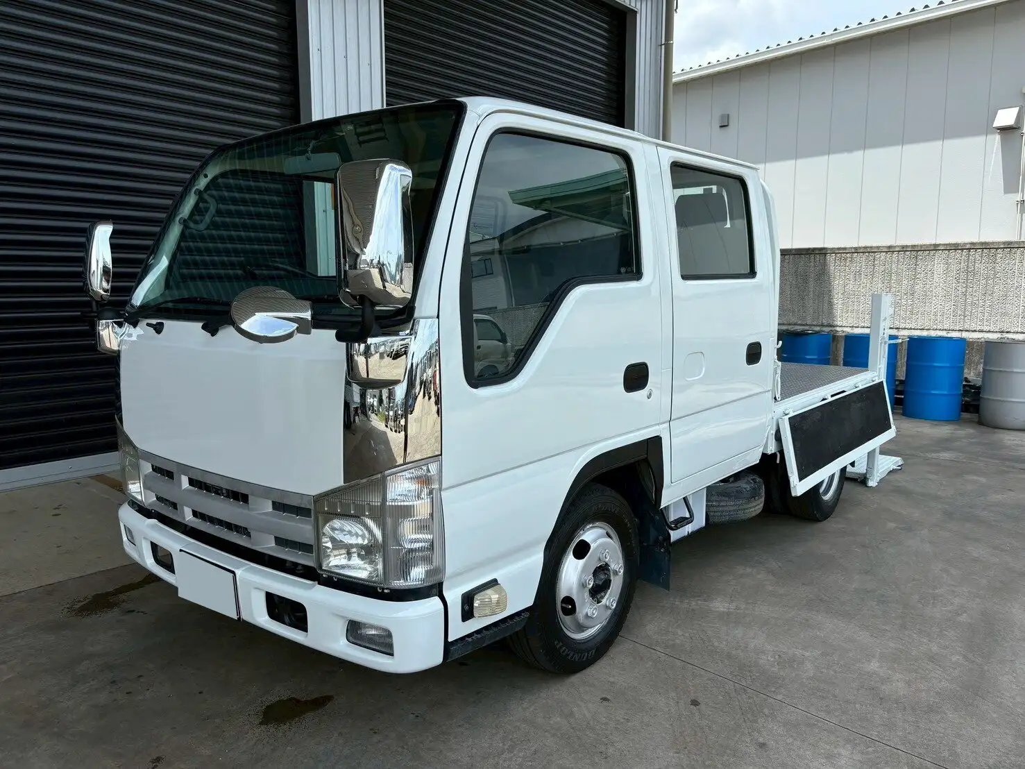 いすゞ エルフ 小型 平ボディ Wキャブ パワーゲートの中古トラック画像1