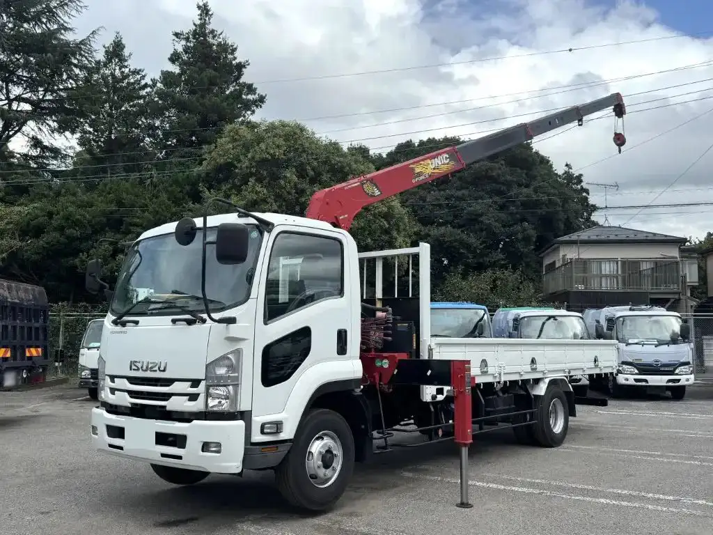 いすゞ フォワード 中型/増トン クレーン付 4段 ラジコン の中古トラック【車両No.192937】