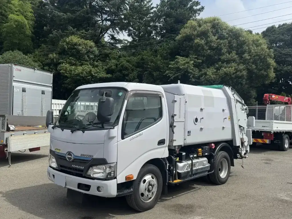 日野 デュトロ 小型 パッカー車 巻き込み式 回転ダンプ式の中古トラック画像1