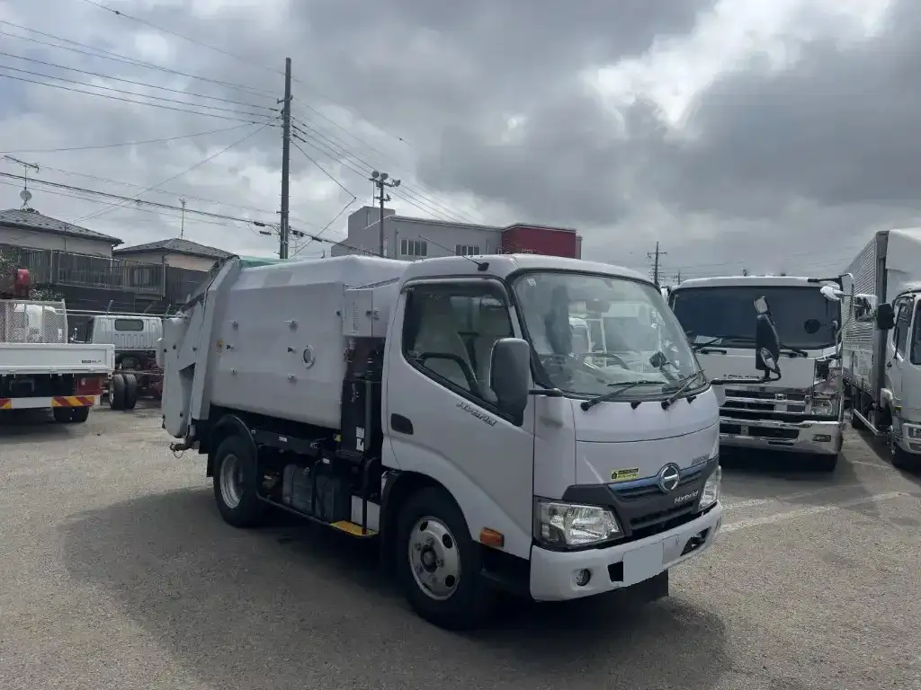 日野 デュトロ 小型 パッカー車 巻き込み式 回転ダンプ式の中古トラック画像2