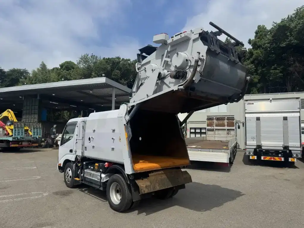 日野 デュトロ 小型 パッカー車 巻き込み式 回転ダンプ式の中古トラック画像6