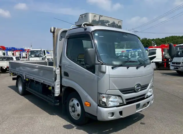 日野 デュトロ 小型 平ボディ 床鉄板 TKG-XZU650Mの中古トラック画像2