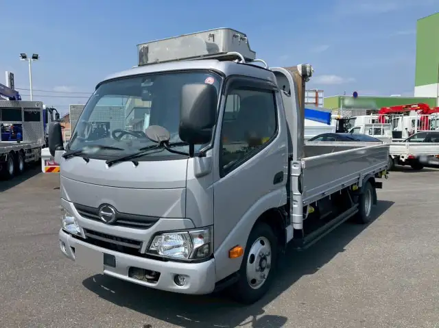 日野 デュトロ 小型 平ボディ 床鉄板 TKG-XZU650Mの中古トラック画像1