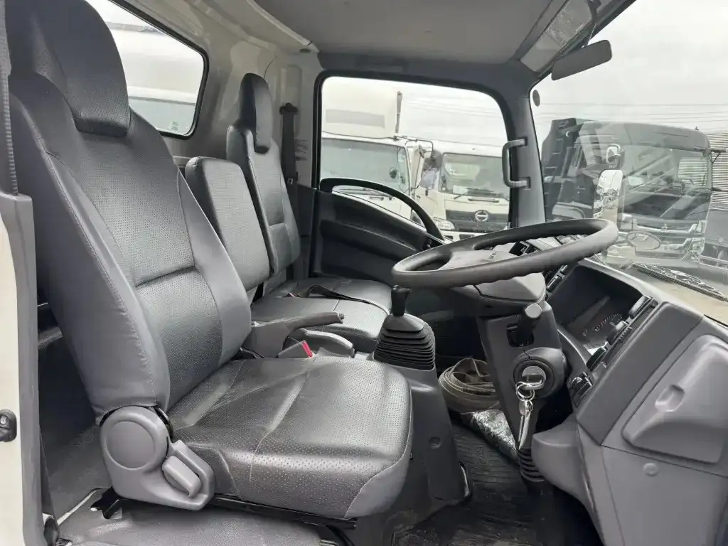 いすゞ エルフ 小型 タンク車 散水車 TKG-NPR85YNの中古トラック画像11