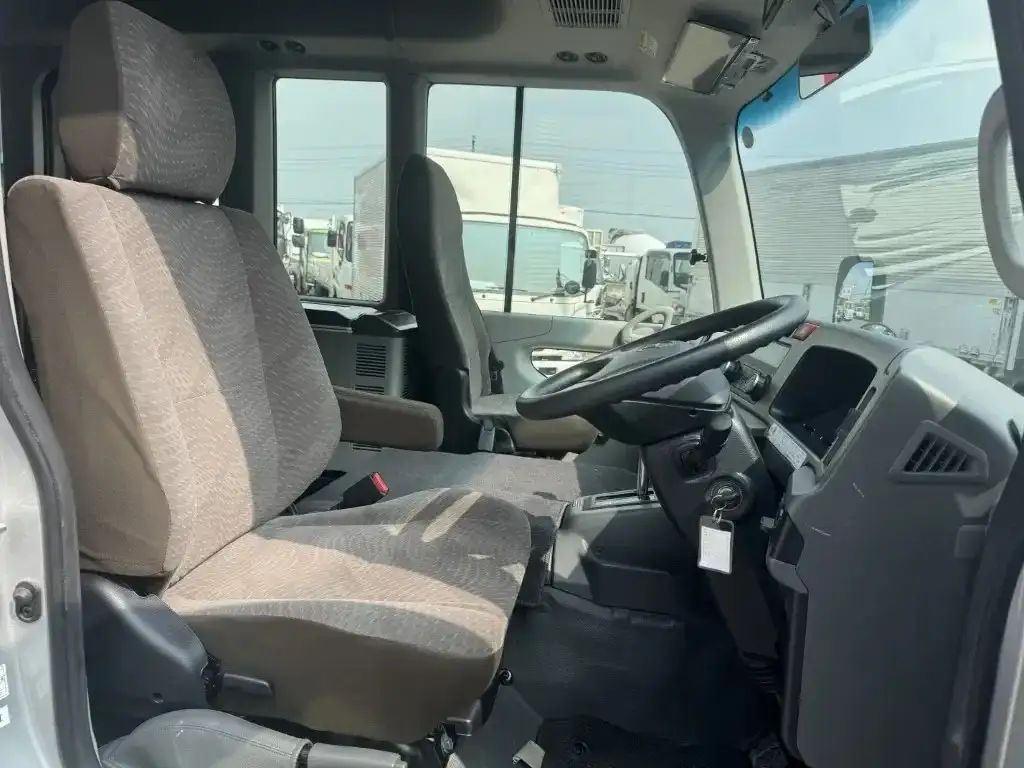 トヨタ コースター 小型 バス マイクロバス SKG-XZB70の中古トラック画像7