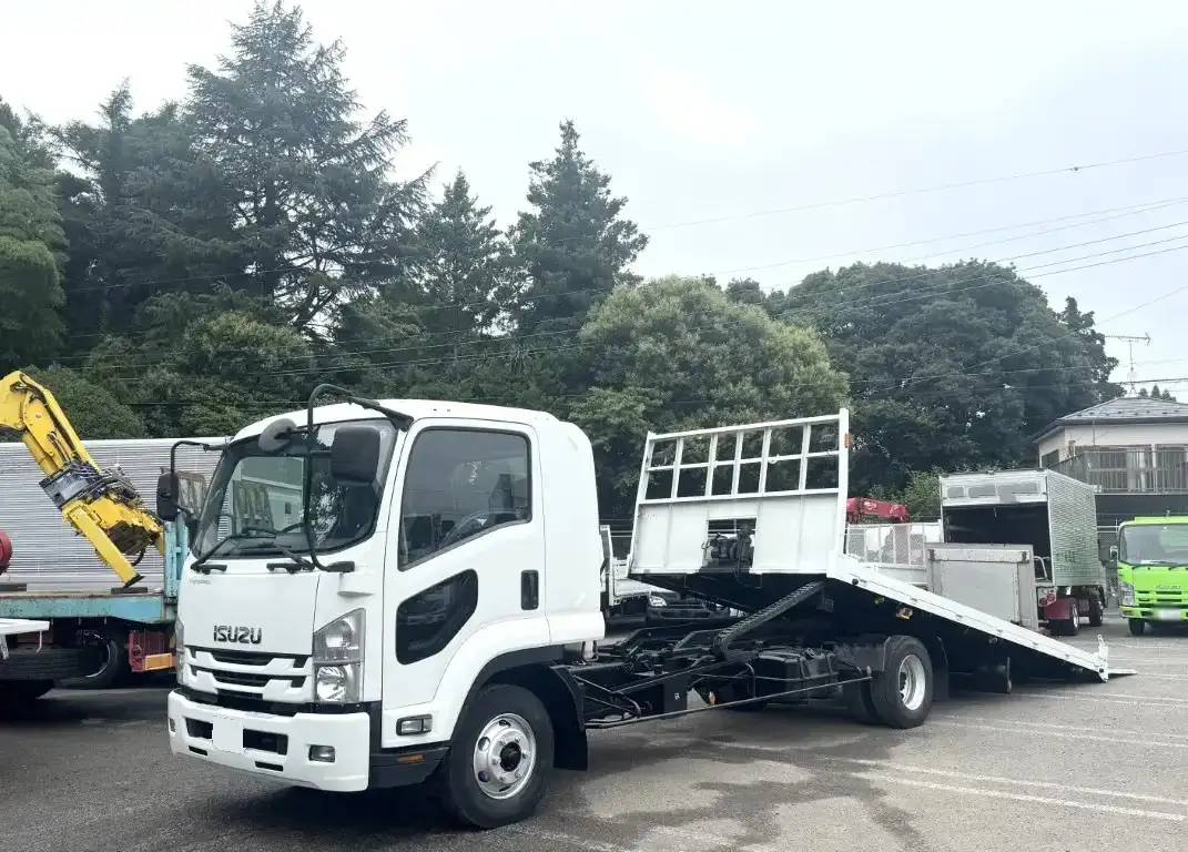いすゞ フォワード 中型/増トン 車両重機運搬 ラジコン ウインチの中古トラック画像1