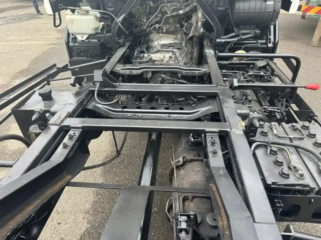 いすゞ フォワード 中型/増トン 車両重機運搬 ラジコン ウインチの中古トラック画像16
