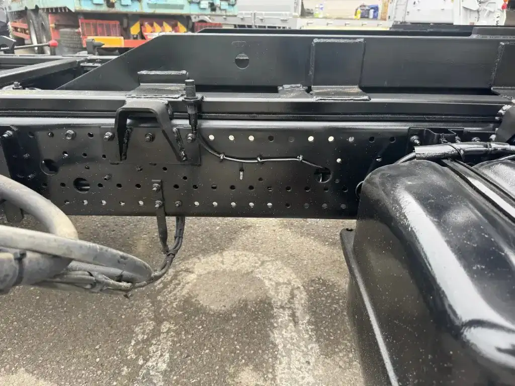 いすゞ フォワード 中型/増トン 車両重機運搬 ラジコン ウインチの中古トラック画像像17