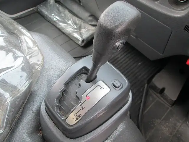 いすゞ エルフ 小型 平ボディ 2RG-NJR88A R2の中古トラック画像14