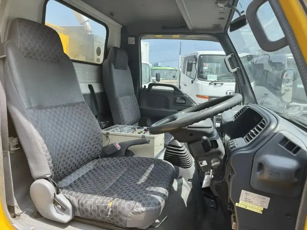 いすゞ エルフ 小型 タンク車 その他 PB-NKR81Nの中古トラック画像10