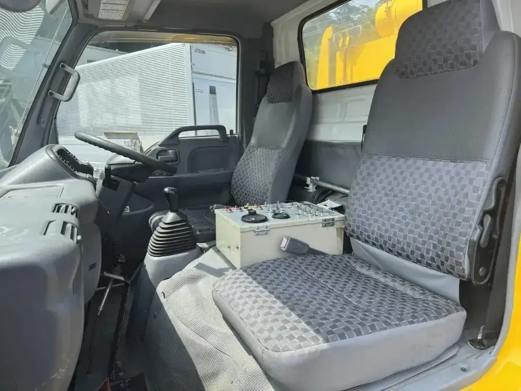 いすゞ エルフ 小型 タンク車 その他 PB-NKR81Nの中古トラック画像11