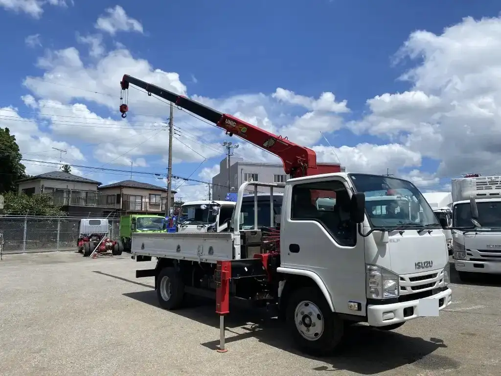 いすゞ エルフ 小型 クレーン付 4段 ラジコンの中古トラック画像2