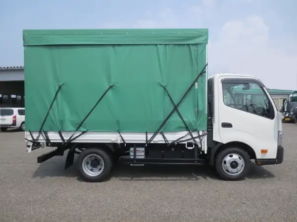 トヨタ ダイナ 小型 平ボディ 幌 2KG-XZU702の中古トラック画像4