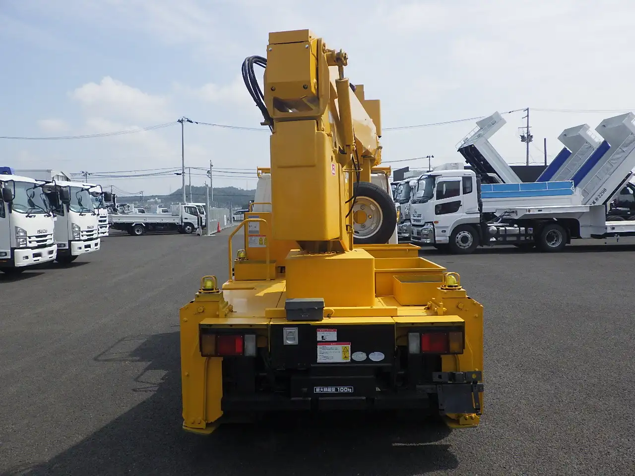 いすゞ エルフ 小型 高所・建柱車 高所作業車 BKG-NKR85Nの中古トラック画像4