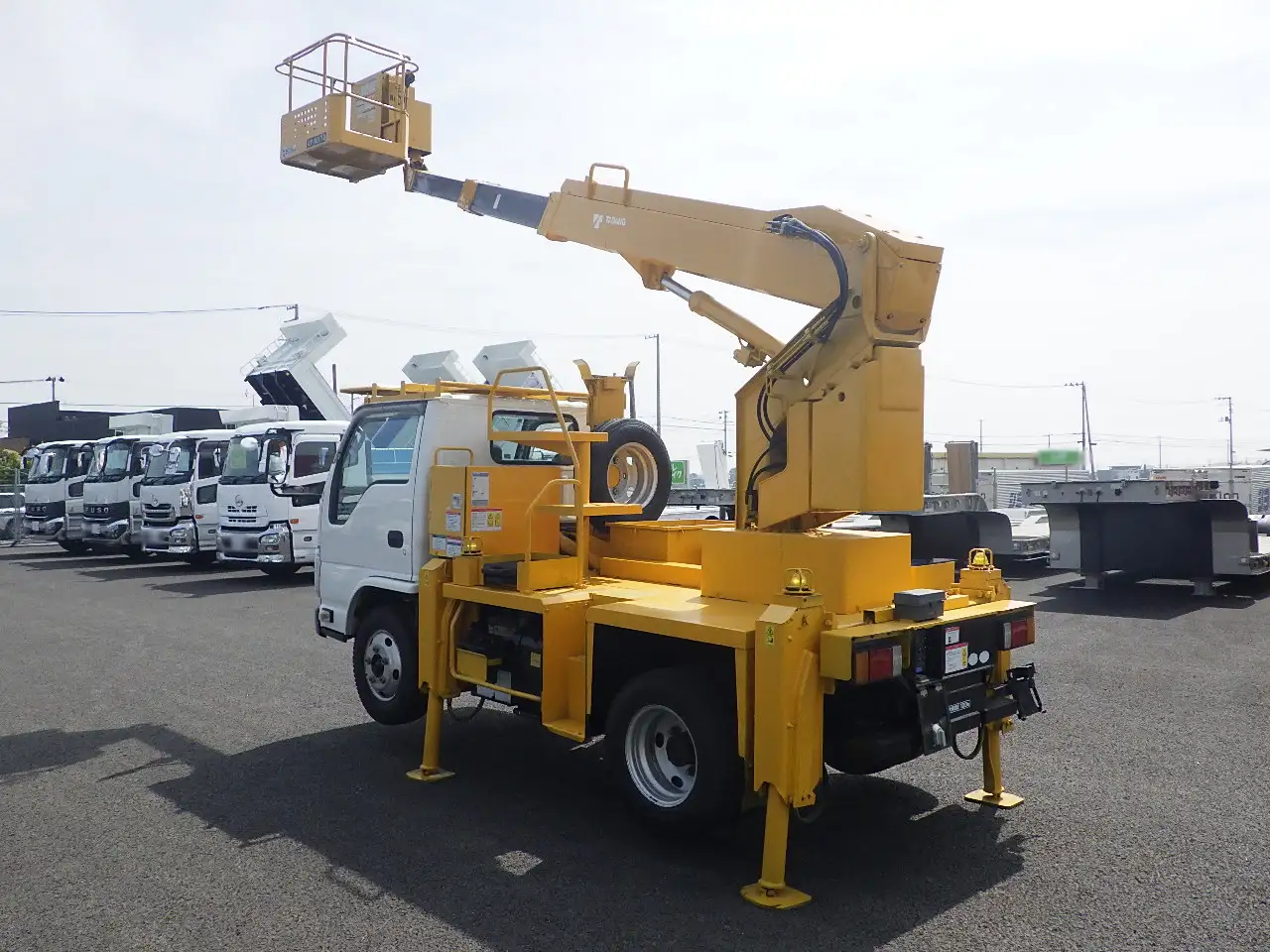 いすゞ エルフ 小型 高所・建柱車 高所作業車 BKG-NKR85Nの中古トラック画像7