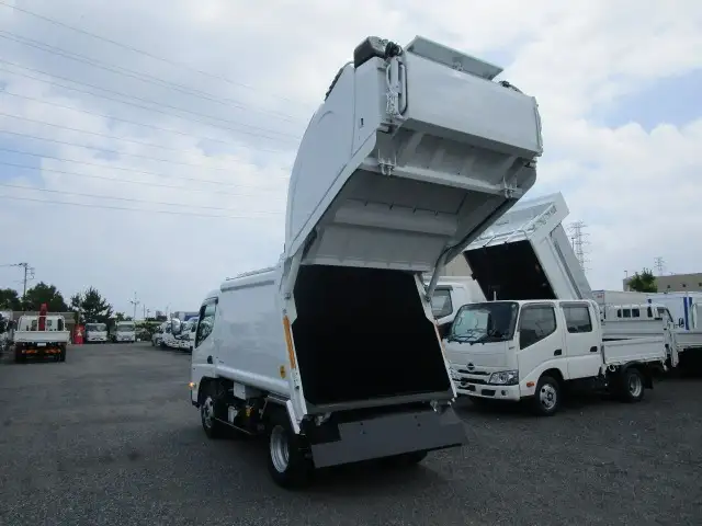 三菱 キャンター 小型 パッカー車 プレス式 2RG-FEAV0の中古トラック画像6