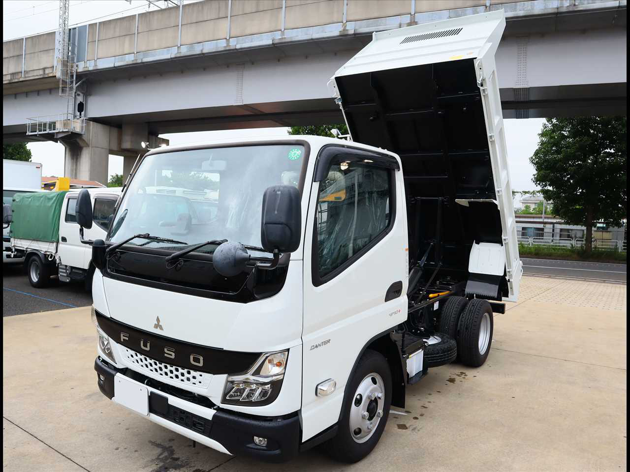 三菱 キャンター 小型 ダンプ 強化 2RG-FBA30 の中古トラック【車両No.181718】
