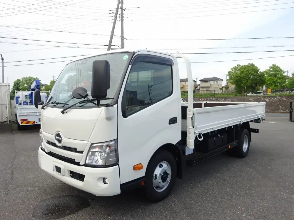 日野 デュトロ 小型 平ボディ 2KG-XZU710M R6の中古トラック画像1