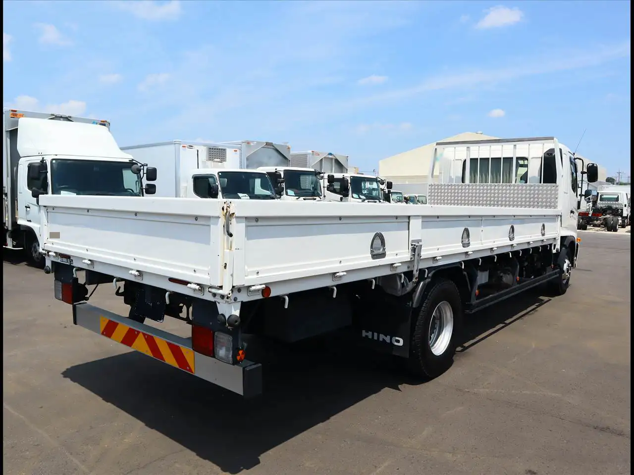 日野 レンジャー 中型/増トン 平ボディ ベッド 2KG-FD2ABAの中古トラック画像3